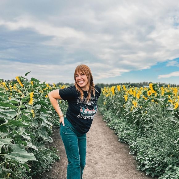 Meet your Posher, Dawn - Picture 1 of 1